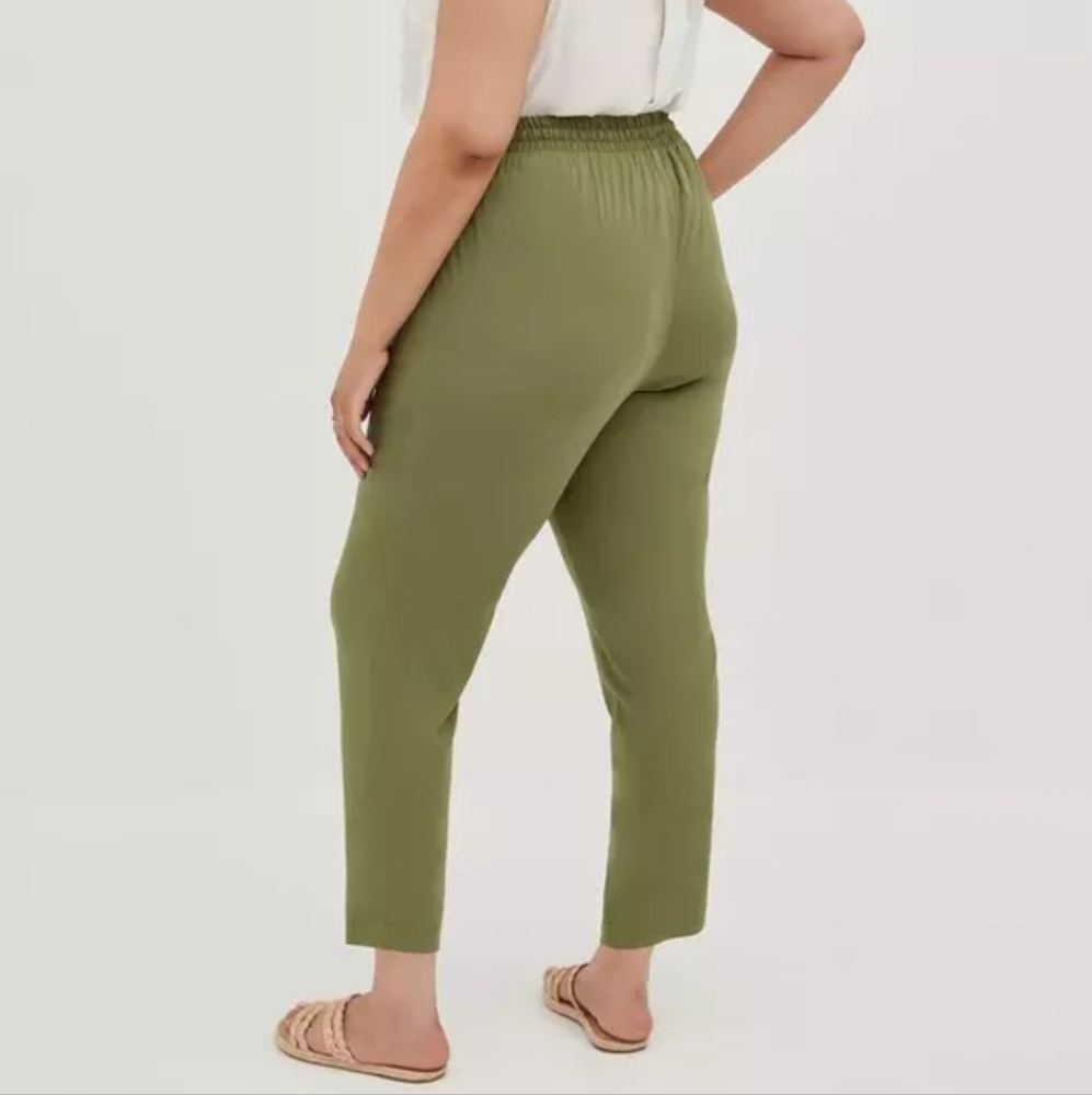 Torrid Taper Green Stretch Challis Pants high rise Tie Front Pants size 3 / 3X - Picture 3 of 15